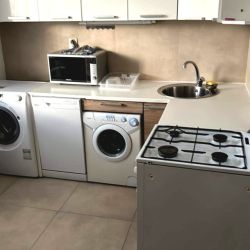 Hladam kamosku k sebe na byt Bratislava