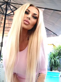 Jully (40)