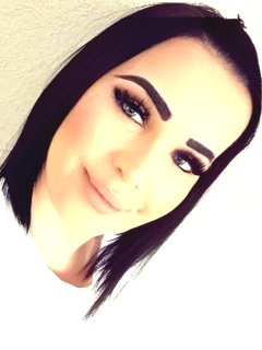39 ročná SIMONA