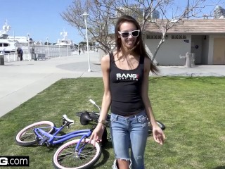 Sex s teenkou na verjnosti